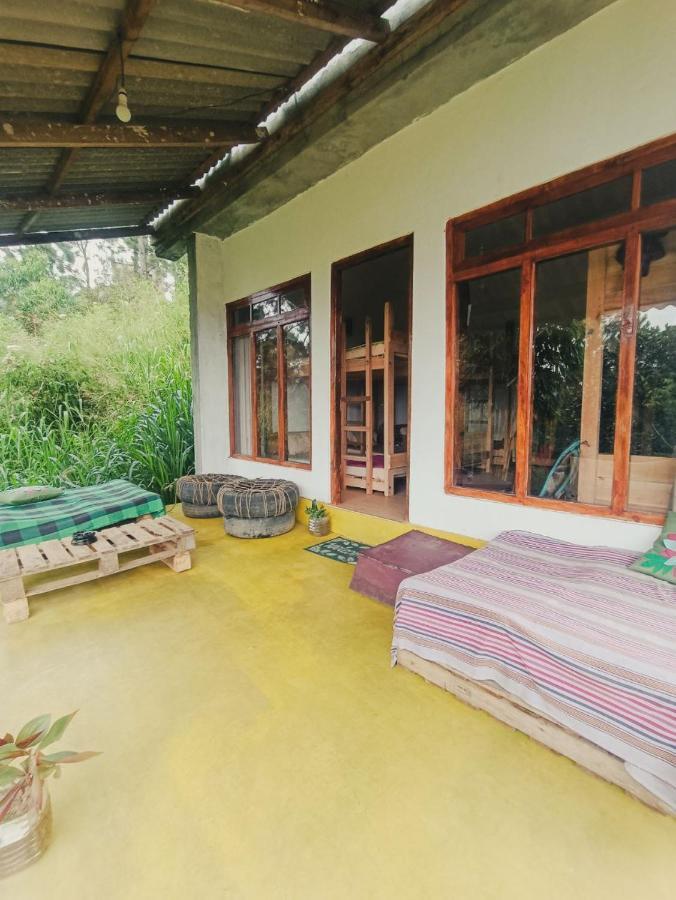 Kurumba Hostel Ella Bagian luar foto